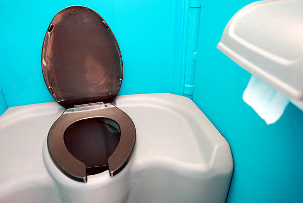 Best Porta potty rental near me  in Memphis, MI